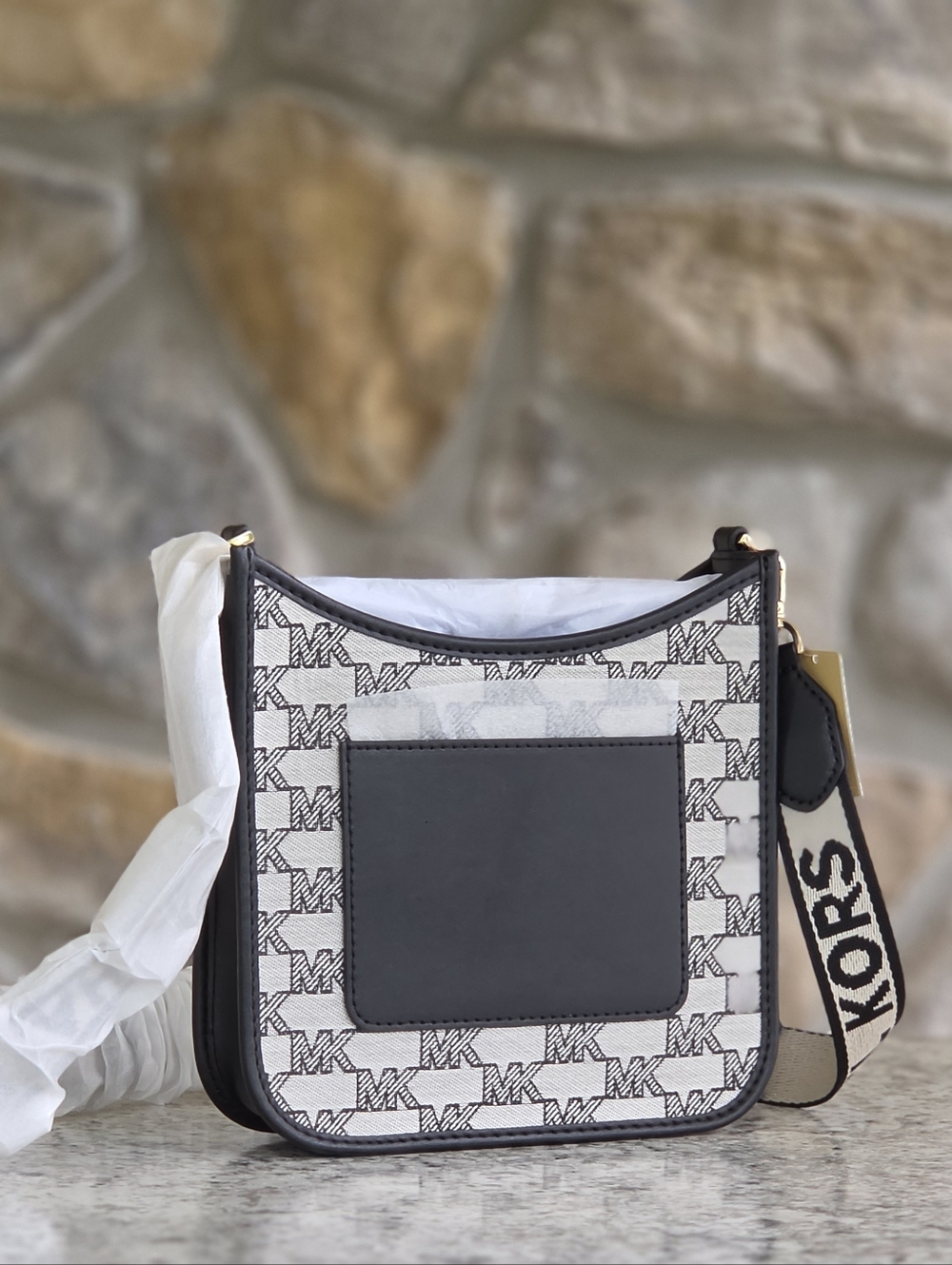 Michael Kors Briley Small Logo Crossbody - Picture 3 of 7